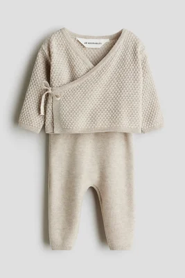 2-piece knitted cardigan and trousers set