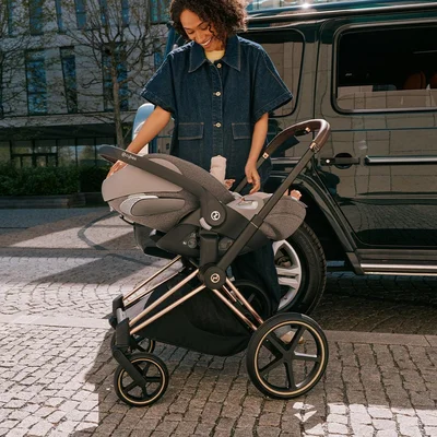 Cloud T i-Size Car Seat- Sepia Black — image 3