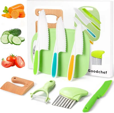 Goodchef Children's Knife 8 Piece Kitchen Knife Set for Cutting and Cooking Fruit or Vegetables for Toddlers Includes Wooden Knife Chopping Board Peeler (Crocodile) - 8pcs Krokodil Kindersicherheit Spielzeug Sets