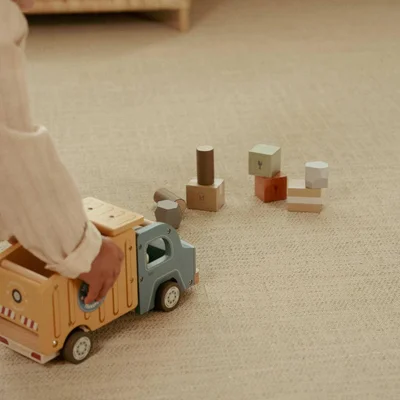 Little Dutch Dump Truck — image 3