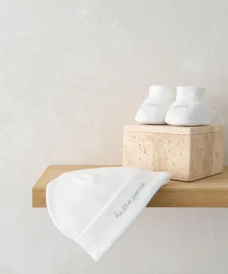 Hello World Hat & Booties - White / 0-3 Months