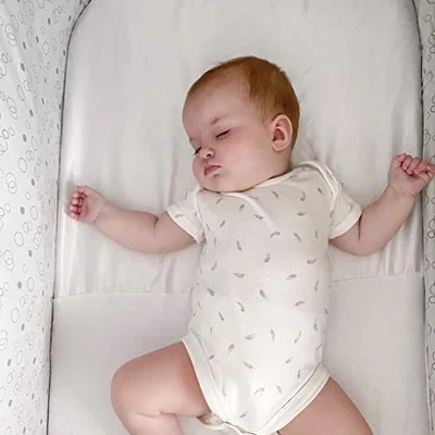 MANE by TIM & TAM SATIN and Organic Cotton CRIB fitted sheets. Protect Delicate HAIR & SKIN SATIN FITTED SHEETS for BALDING, KNOTTY DRY HAIR and ECZEMA - White / 83x50 cm (Pack of 1)