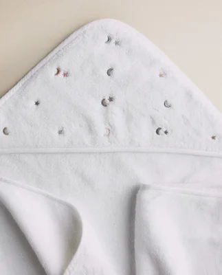 MOON AND STAR HOODED BABY TOWEL