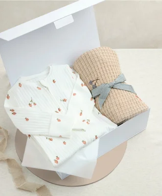 Strawberry Gift Box - 0-3 Months