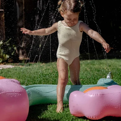 Sunnylife Poppy The Peach Inflatable Sprinkler
