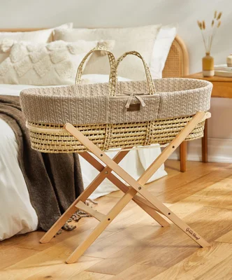 The Little Green Sheep Organic Cable Wheat Knit Moses Basket - Truffle
