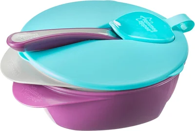 Tommee Tippee Easiscoop Feeding Bowls with Lid and Easy Scoop Spoon, 6m+, Includes 2 Bowls, Dishwasher and Microwave Safe - Set of 2 Feeding Bowls