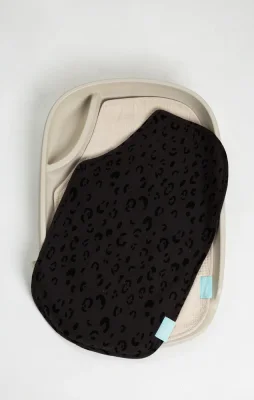 Waterproof Changing Mat Cover 2 pack — image 9