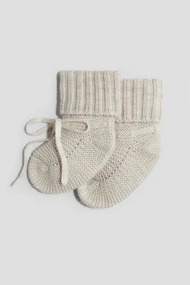 Wool-knit bootees